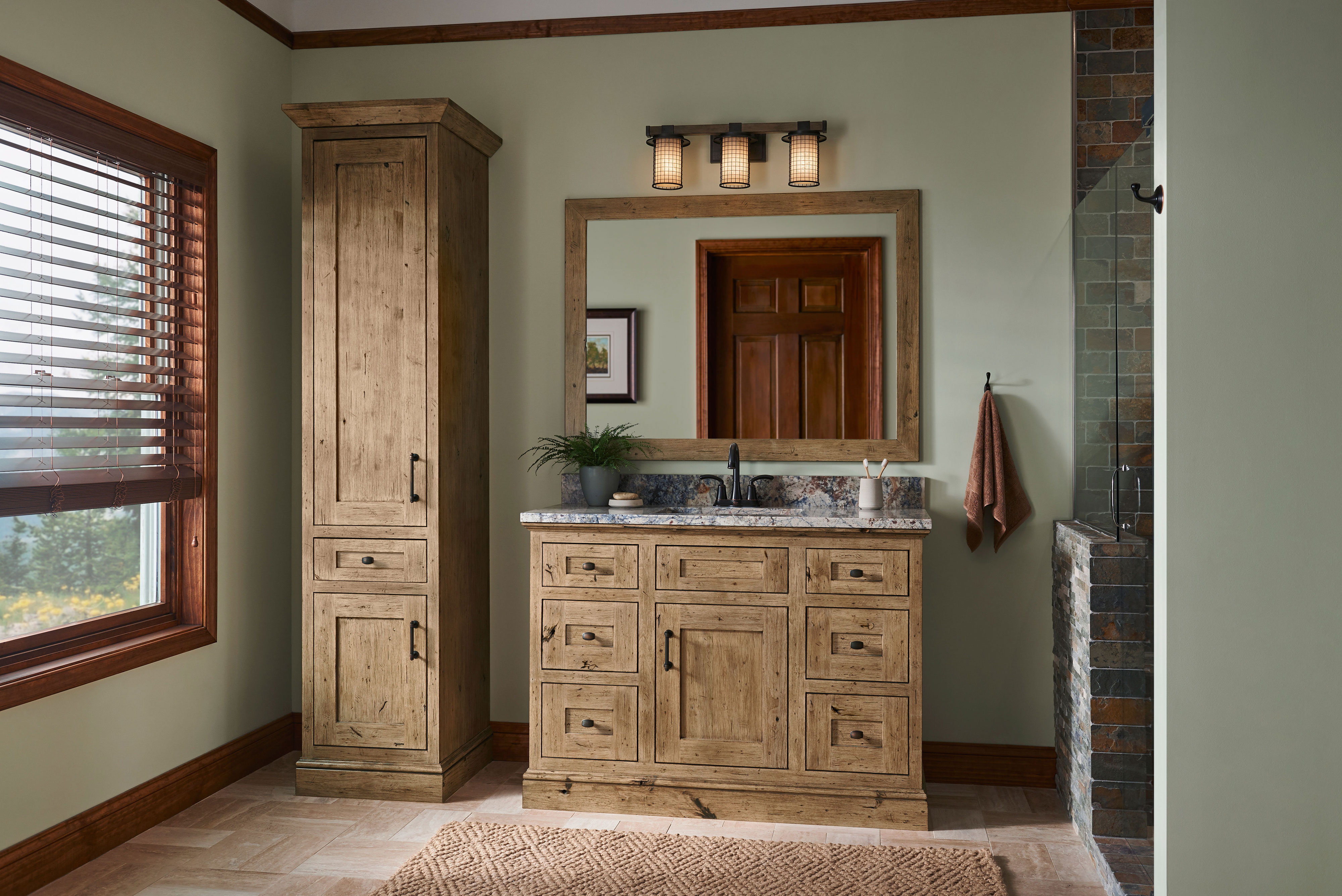 Bathroom Cabinet - Yorktowne